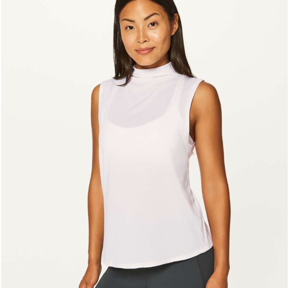 Lululemon White Twist and Reach Mock Teck Yoga Workout Tank | Size M